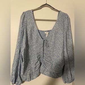 H&M Women's XXL Blue & White Floral Top.